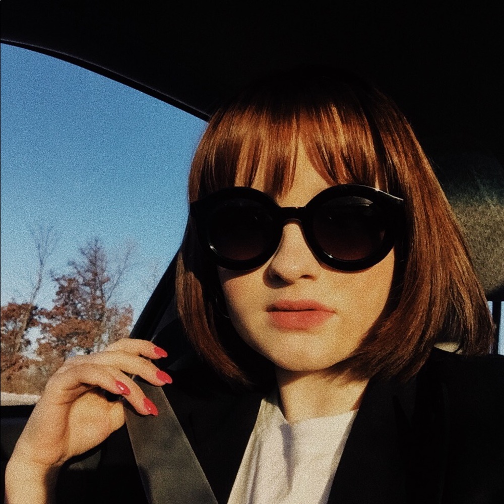 Meet your Posher, Ava